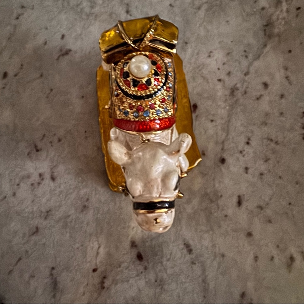 cream and gold camel trinket